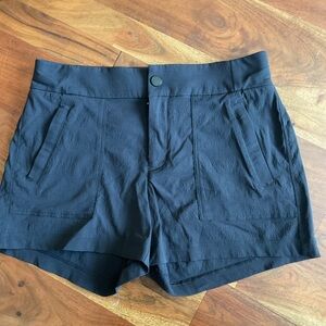 Athleta Women's Black Shorts size 4